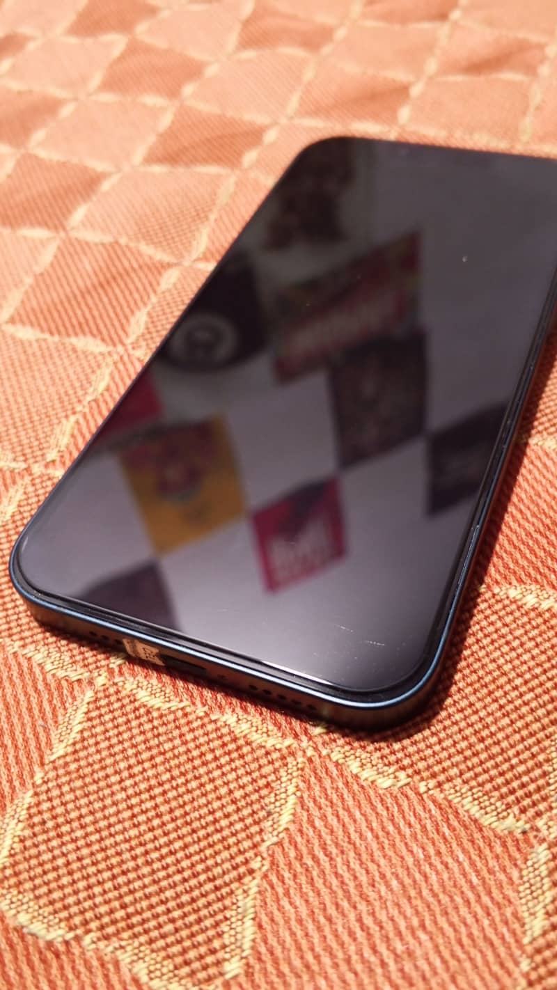 Apple iPhone 13 3