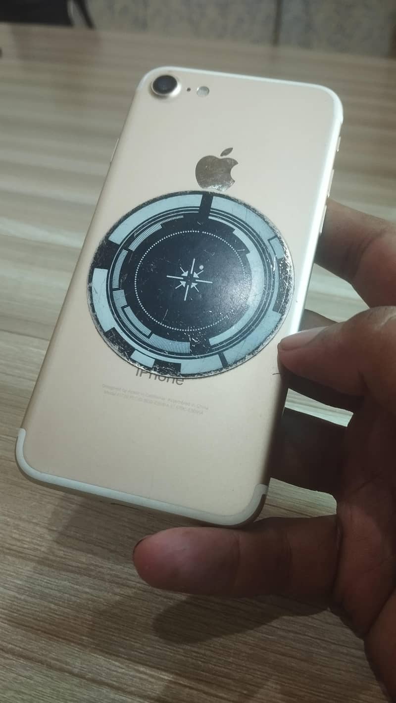 Apple iPhone 7 9