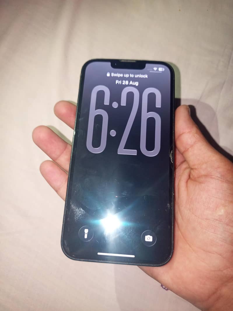 Apple iPhone 13 0