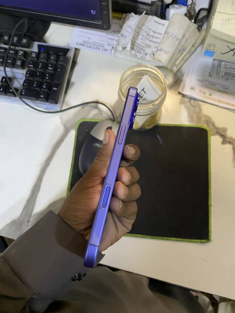 Apple iPhone 16 Plus 3