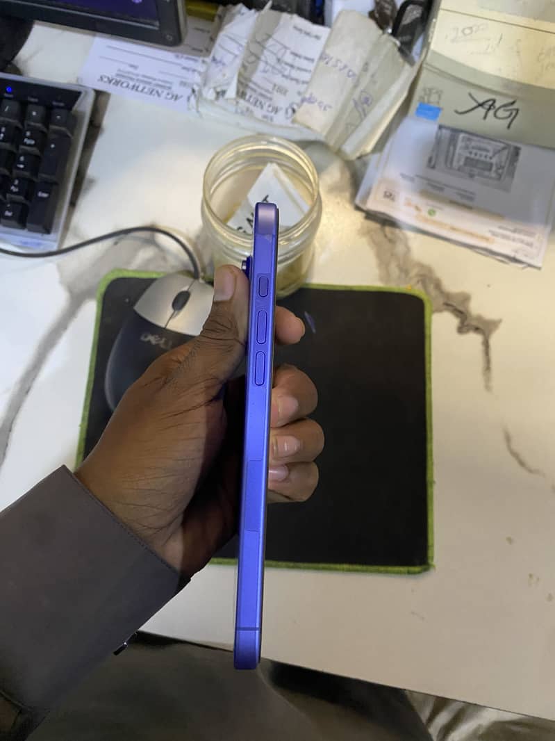 Apple iPhone 16 Plus 4