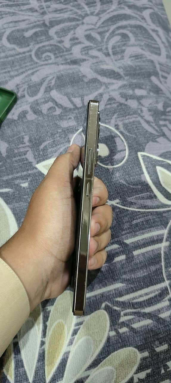 Infinix Note 40 4