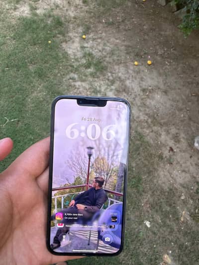 Apple iPhone 13