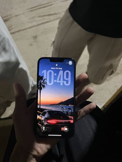 Apple iPhone 13 jv