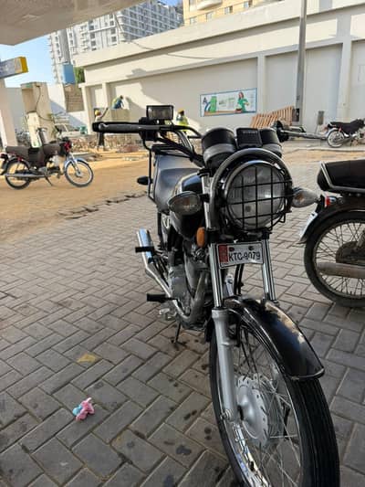 Suzuki GS 150 Model 2025