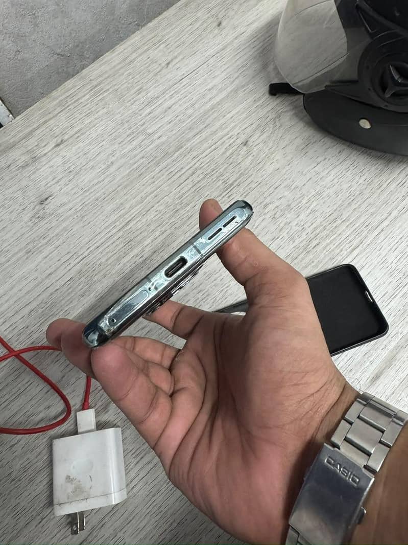 One Plus 11 4