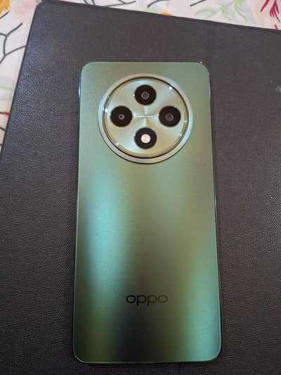 OPPO Reno12 F