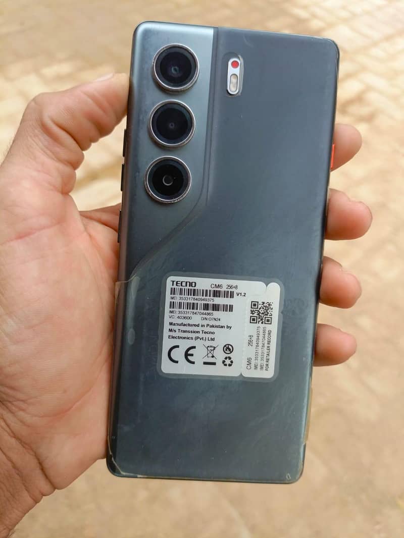 Tecno CAMON 40 Pro 1