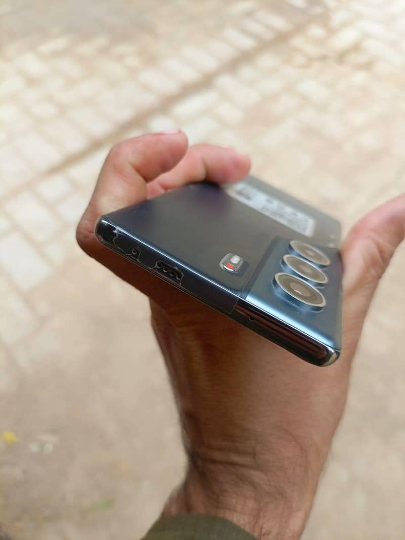 Tecno CAMON 40 Pro 2