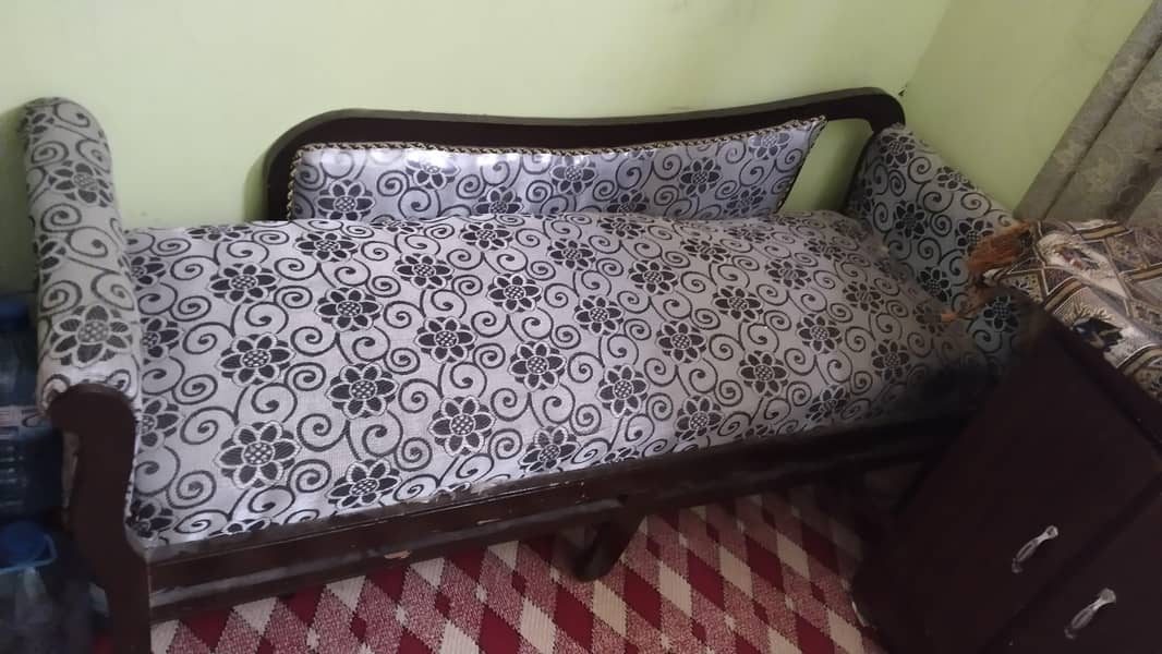 dewaan sofa & table 0