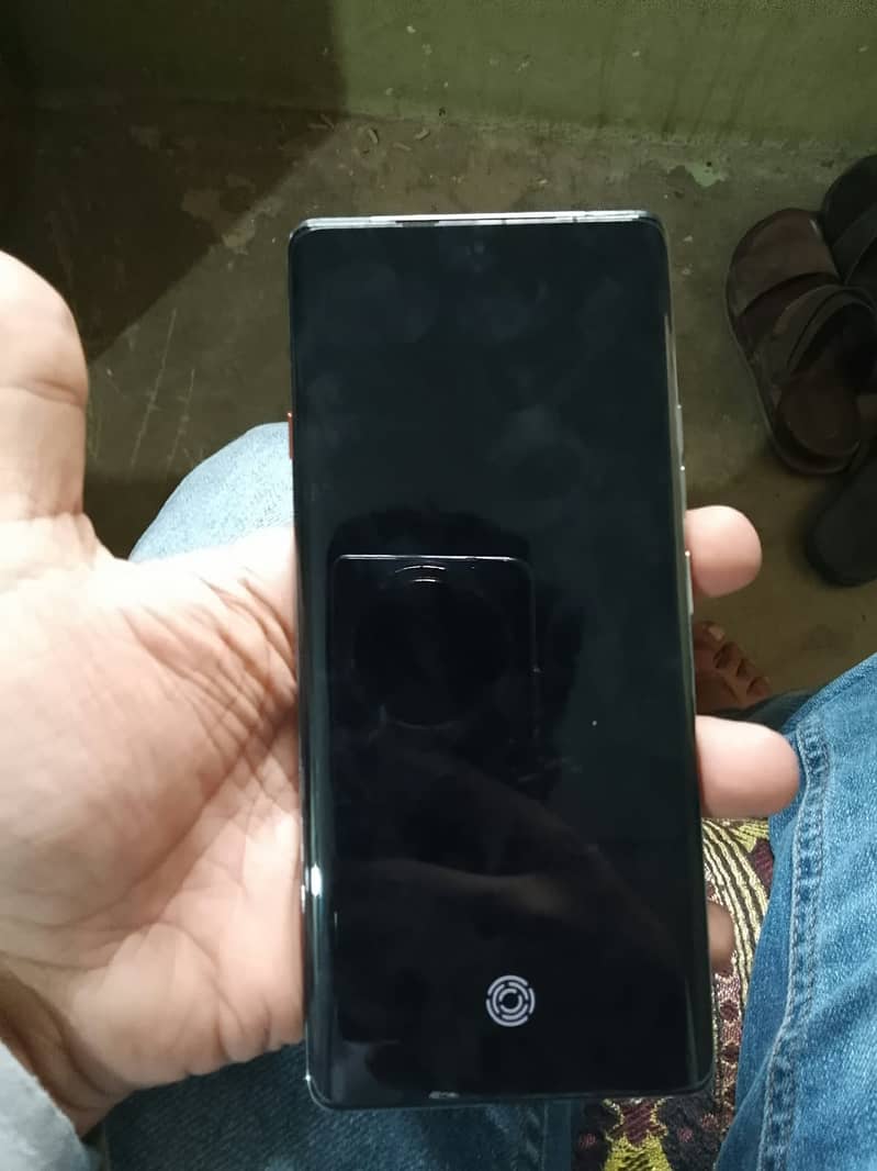 Tecno CAMON 40 Pro 0