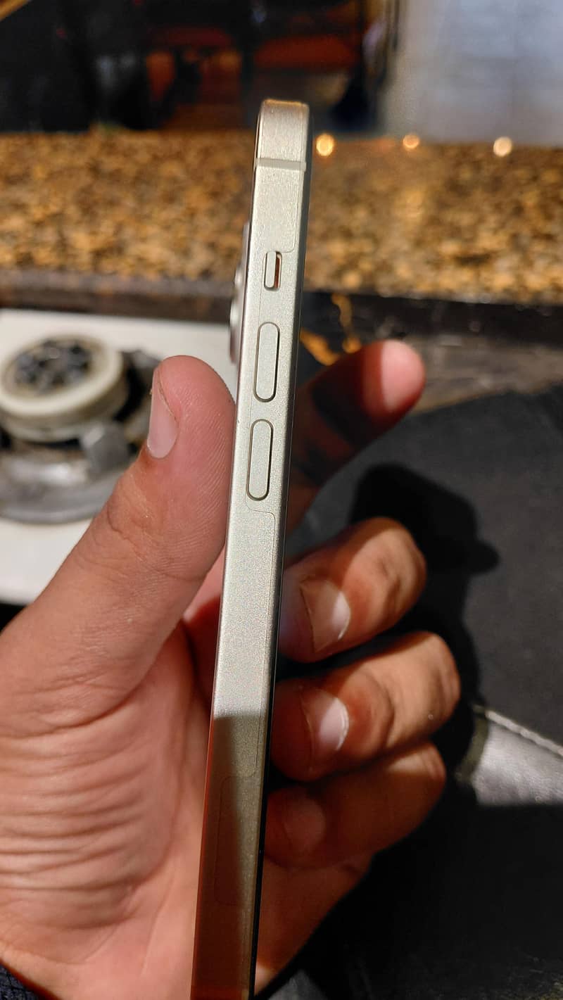 Apple iPhone 14 2
