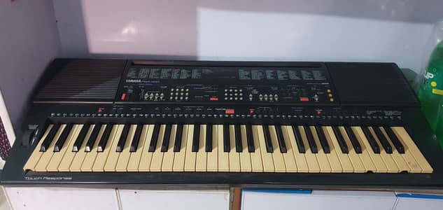 Yamaha PortaTone PSR-400 61 Keys Keyboard Piano – Original