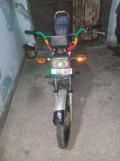 United 100cc motorcycle,03227899455 call me