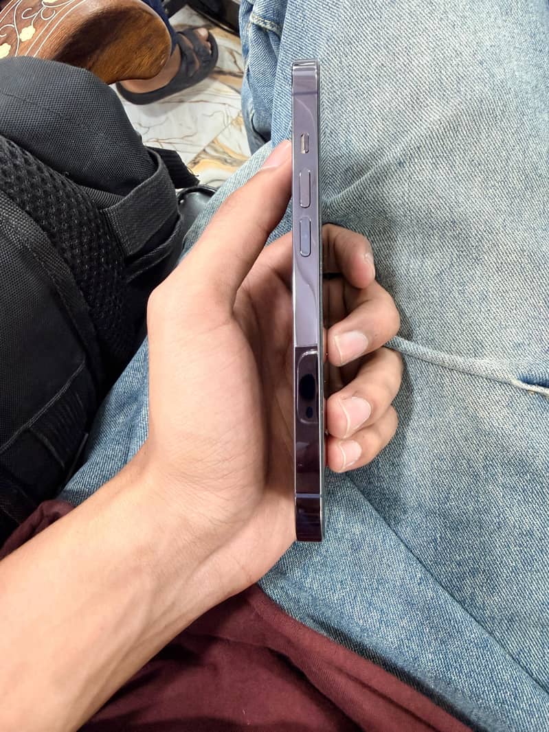 Apple iPhone 14 Pro 1