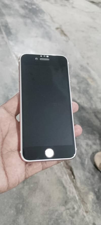 Apple iPhone 7