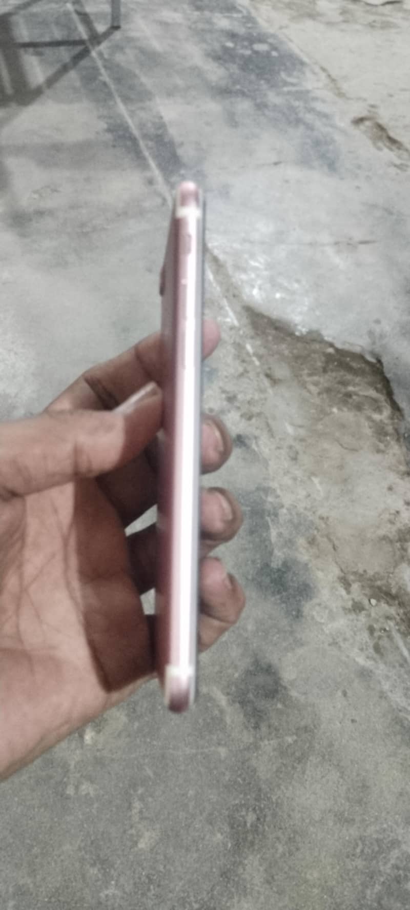 Apple iPhone 7 2