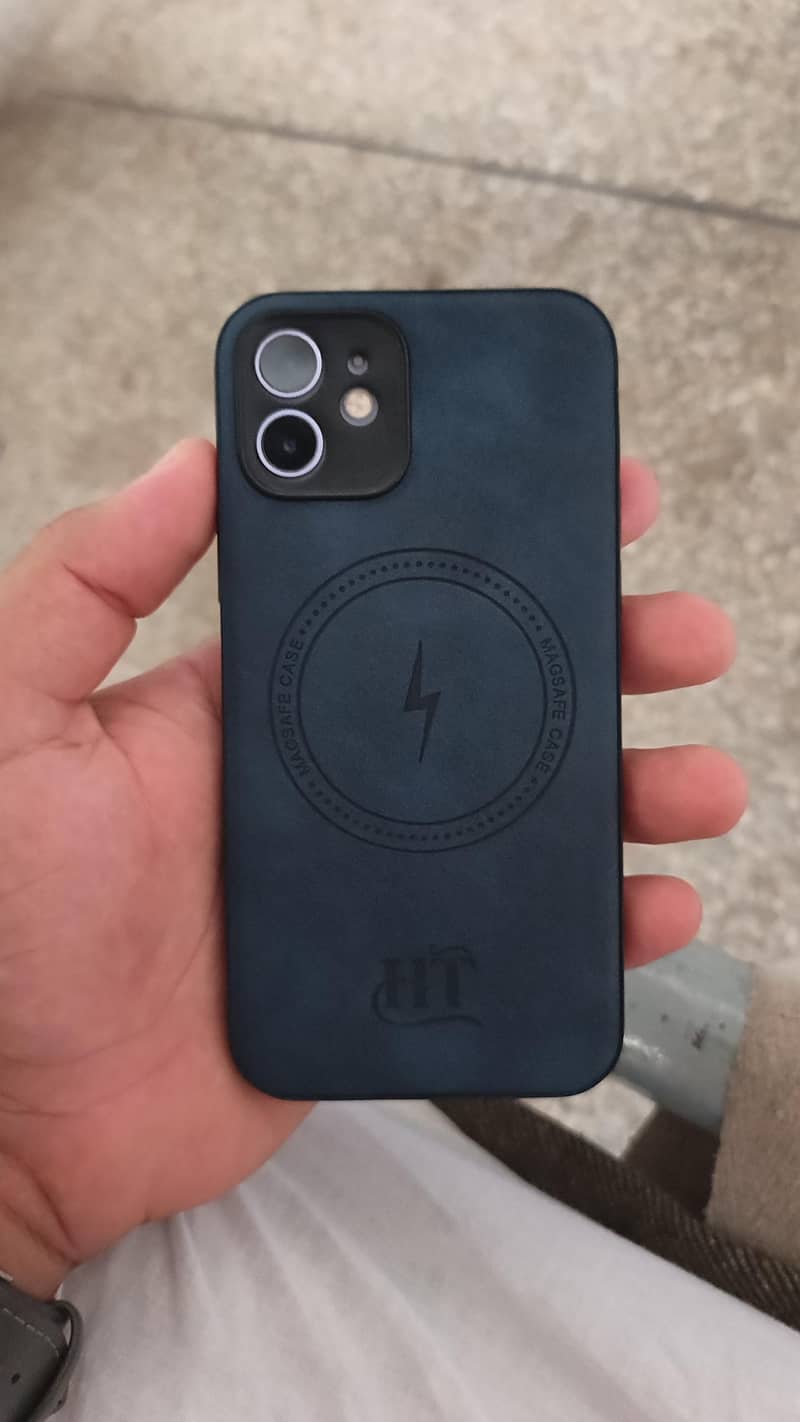 Apple iPhone 12 1