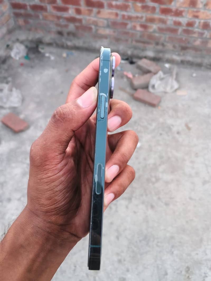 iPhone 13 Pro Max 3