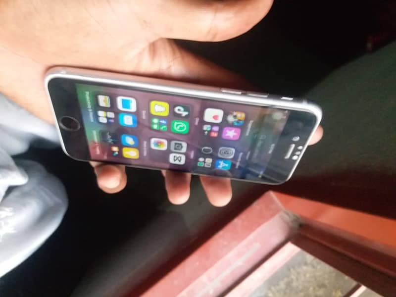 Apple iPhone 6S 6