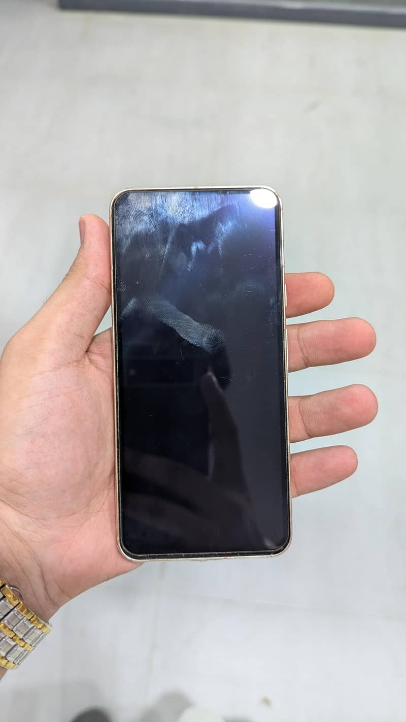 Google Pixel 8 2