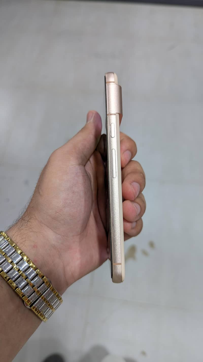 Google Pixel 8 3