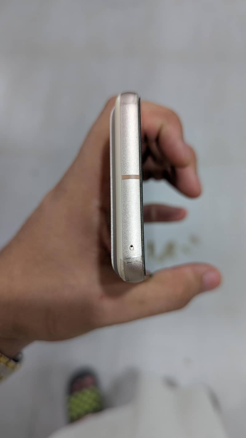 Google Pixel 8 5