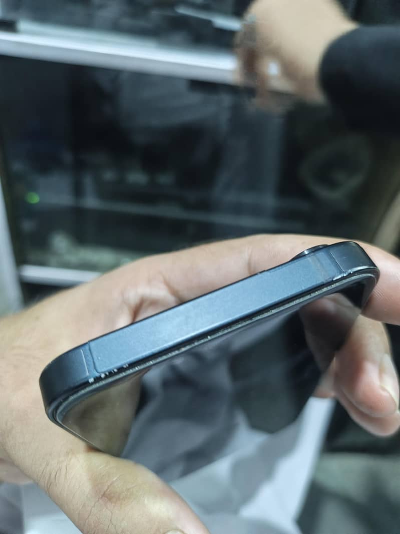 Apple iPhone 13 1