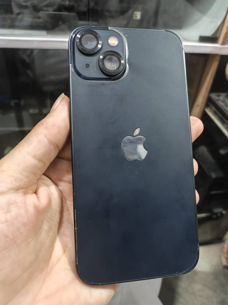 Apple iPhone 13 4