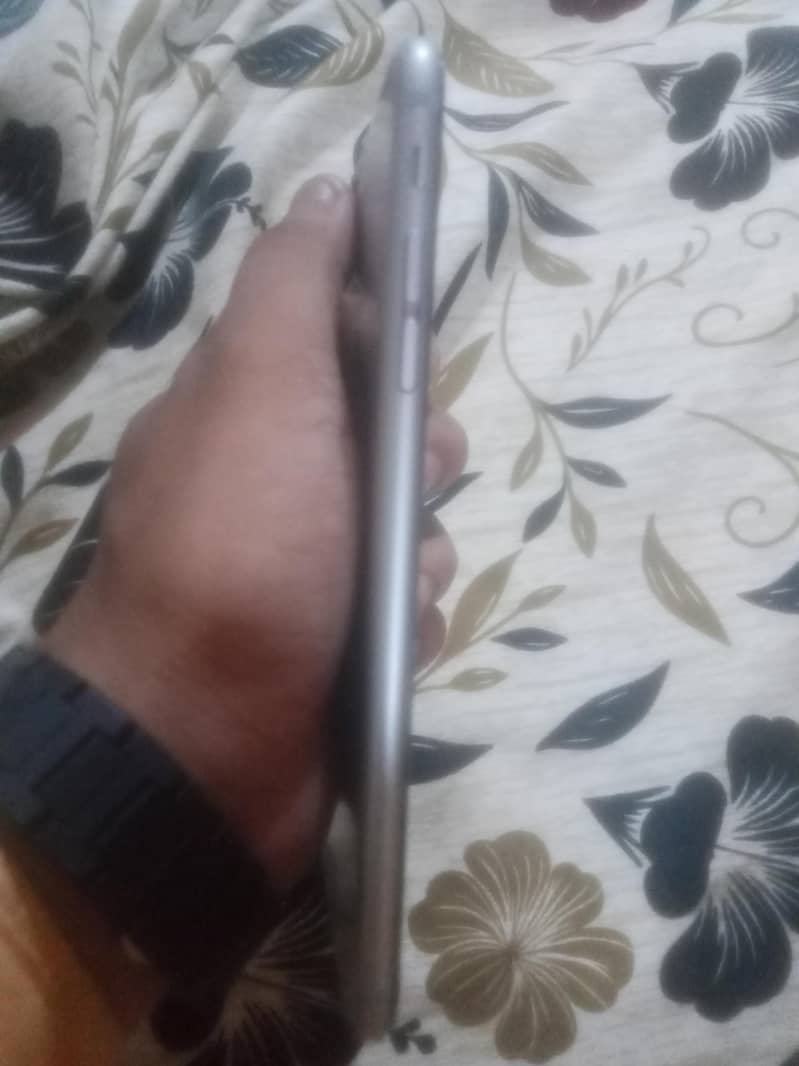 Apple iPhone 6S Plus 3