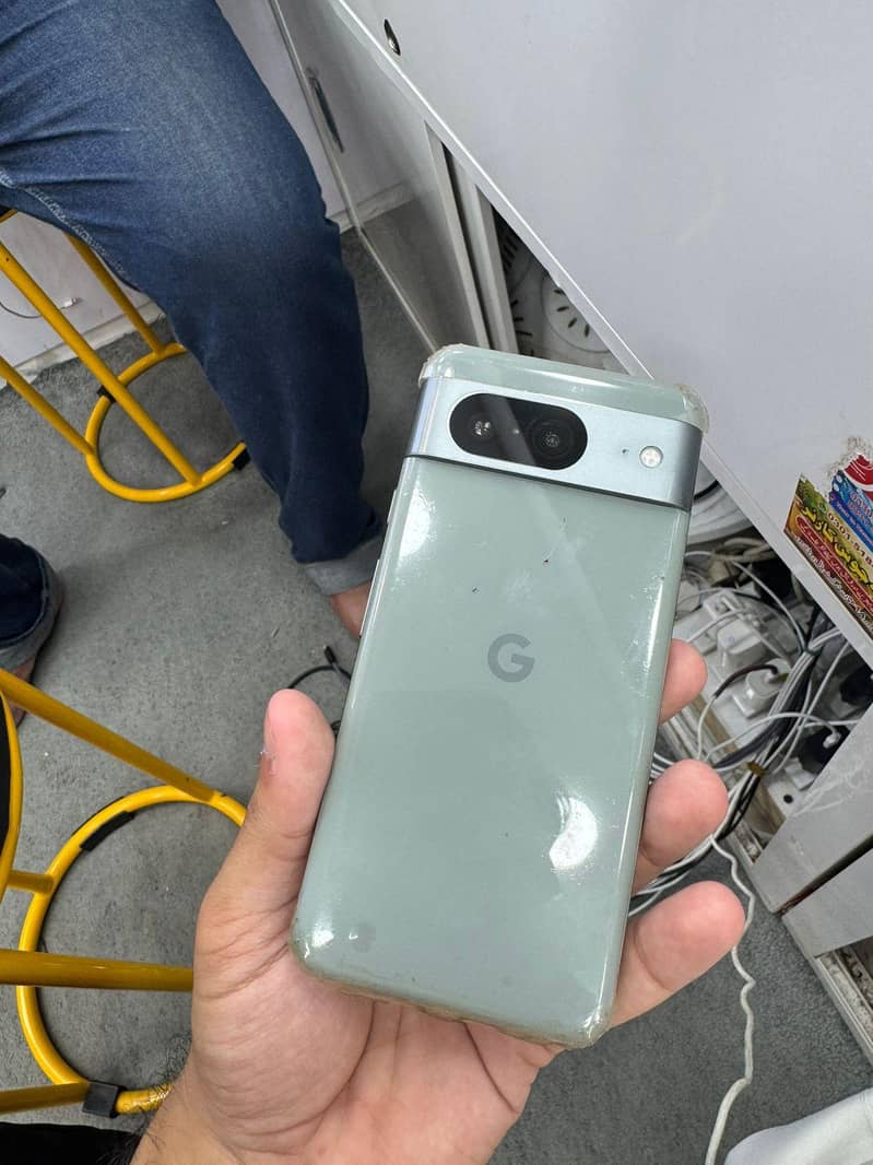 Google Pixel 8 1