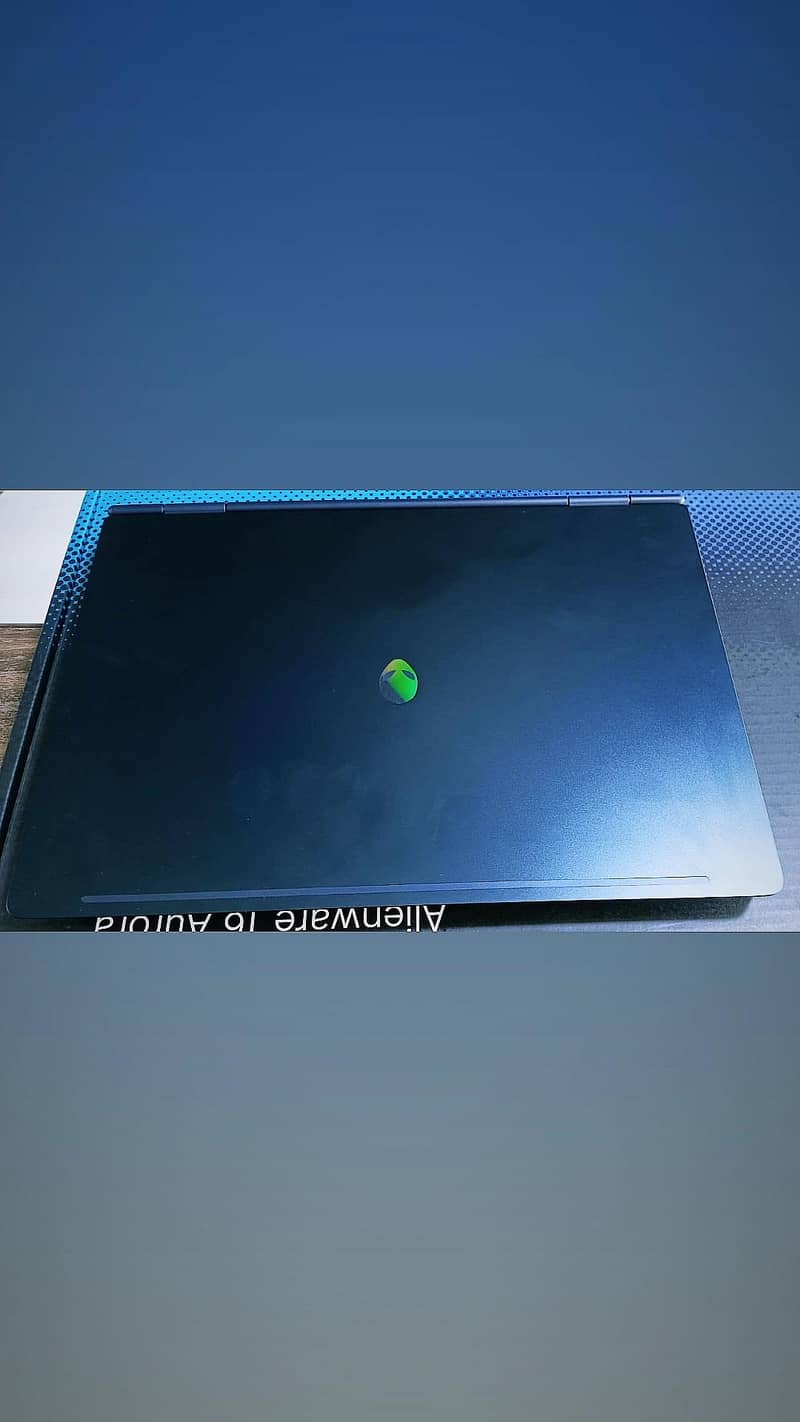 ALIENWARE DELL 16 Aurora 2