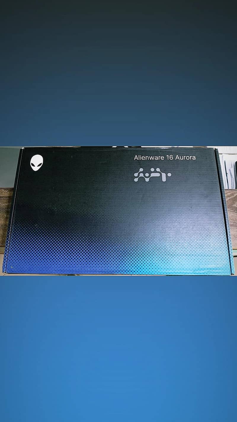 ALIENWARE DELL 16 Aurora 5