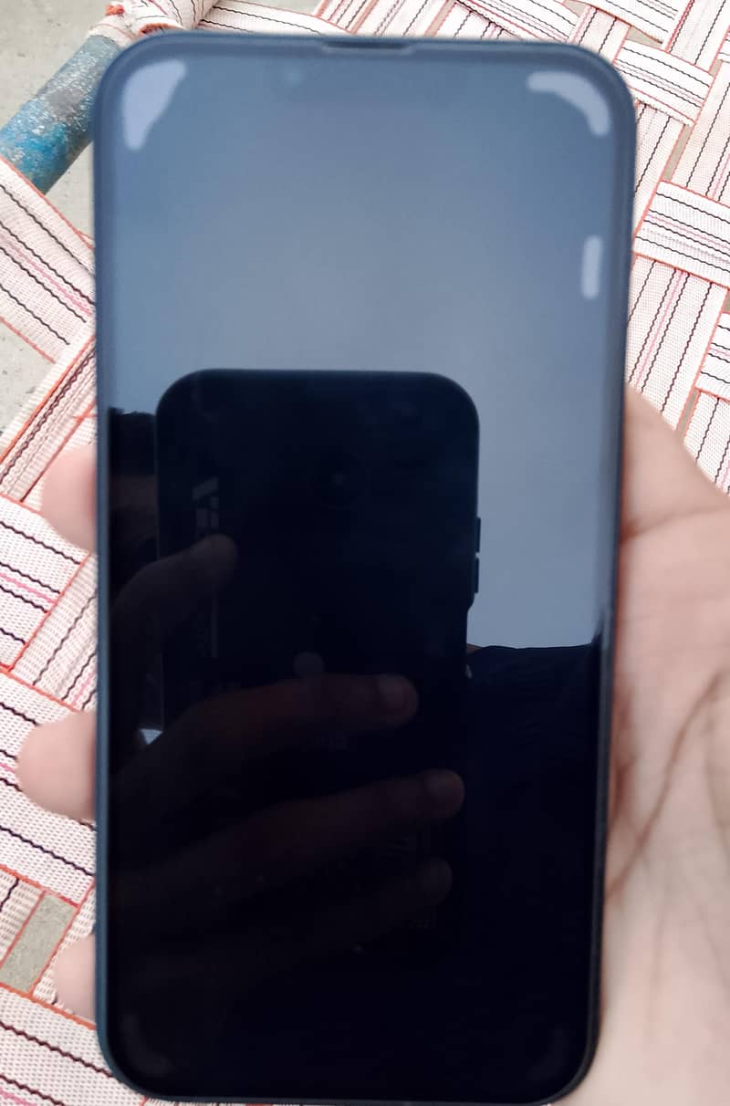 Apple iPhone 13 1