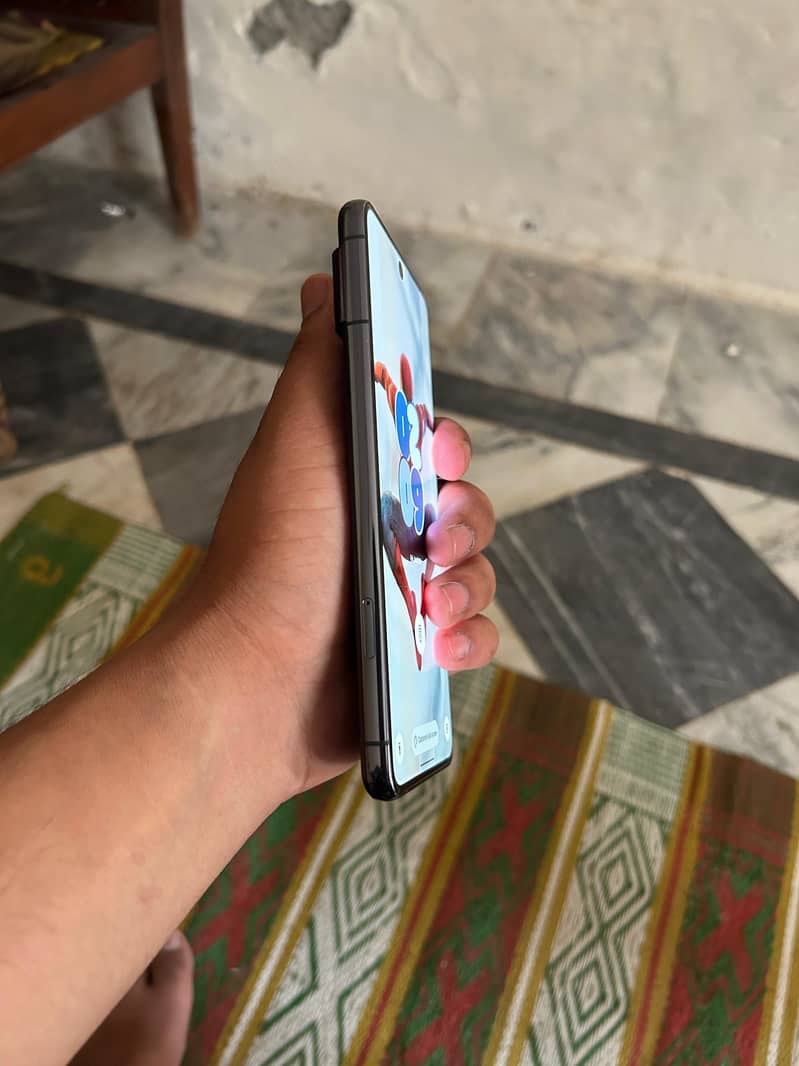 Google Pixel 8 Pro 2