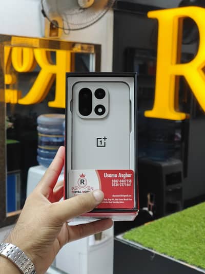 One Plus 15,16/512 non pta with full sim time available