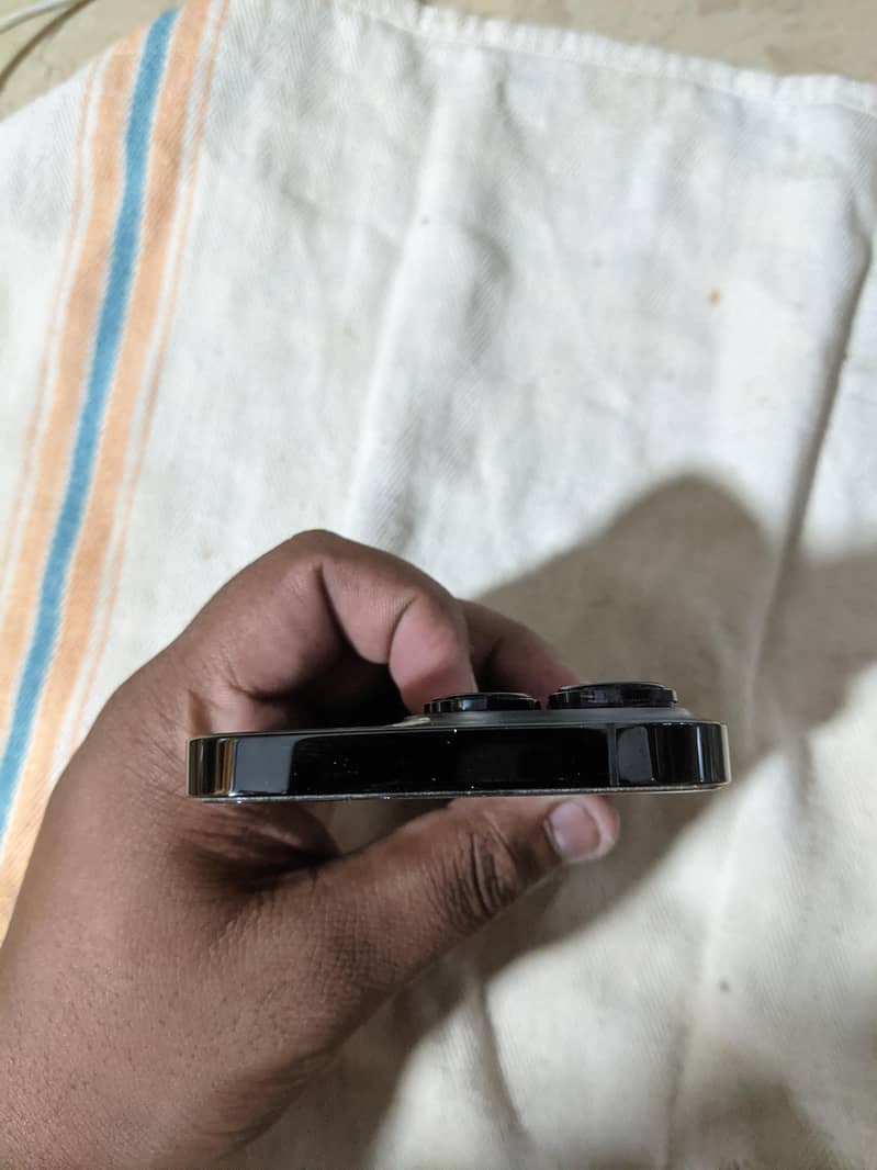 Apple iPhone 14 Pro 3