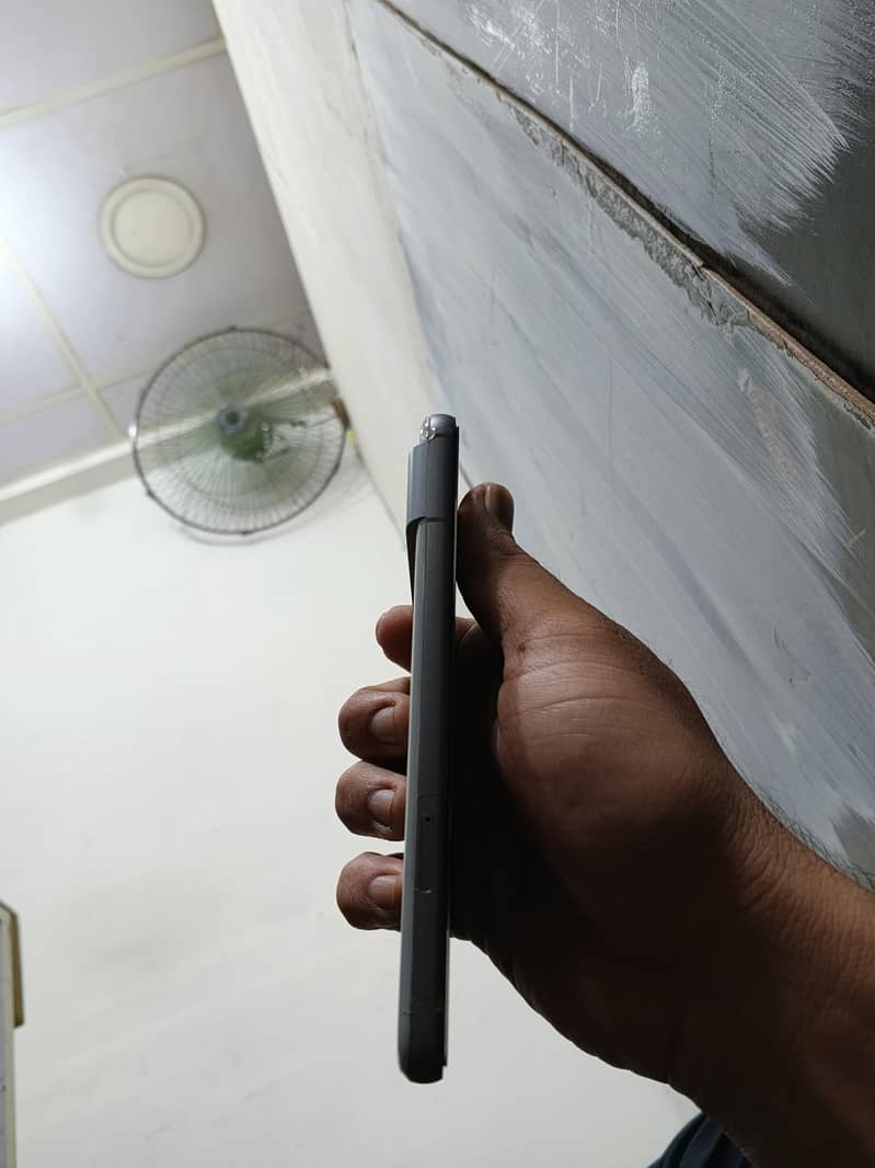 Google Pixel 8 2