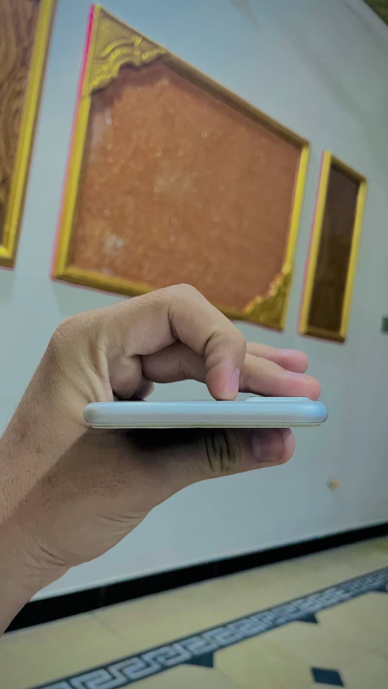 Apple iPhone 7 Plus 0