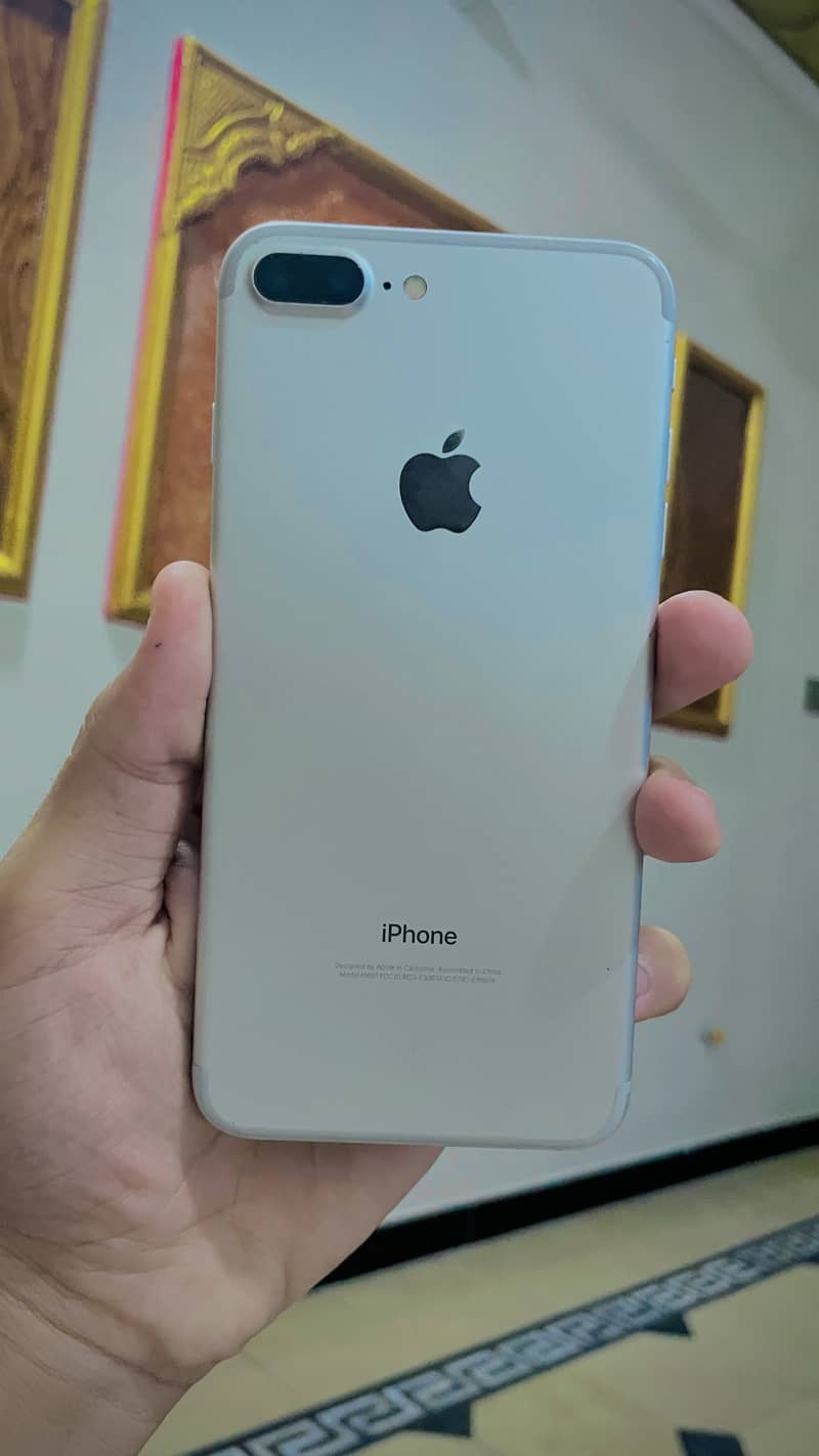 Apple iPhone 7 Plus 3