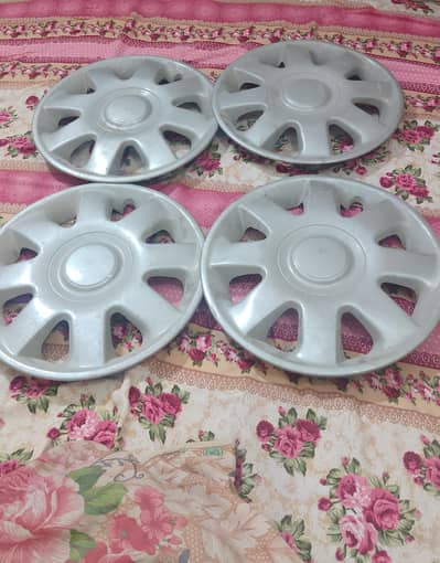 Baleno original wheelcaps for sell