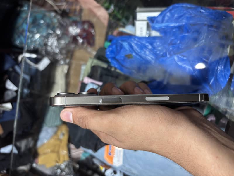 Apple iPhone 15 Pro Max 5