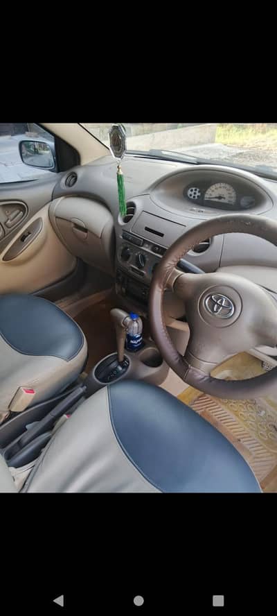 Toyota Platz 2006