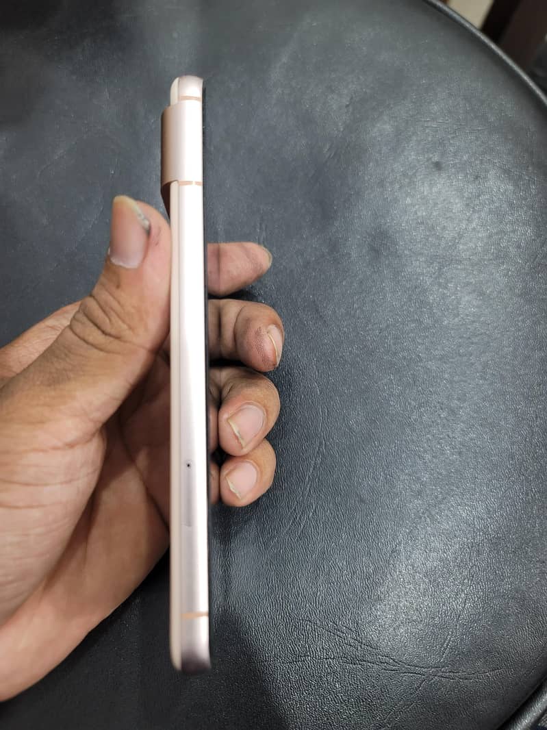 Google Pixel 8 2