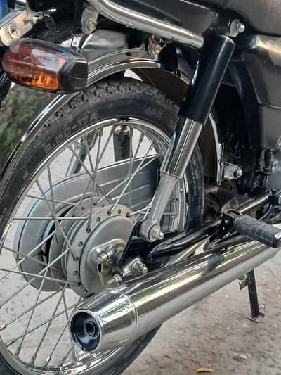 New genuin no chnging on bike 10 by 10 condition with orginal  nber