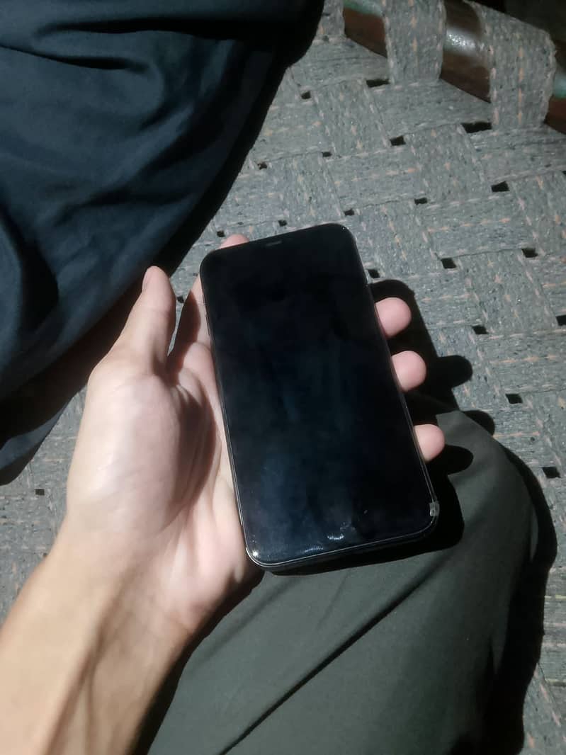 Apple iPhone 11 Pro 2