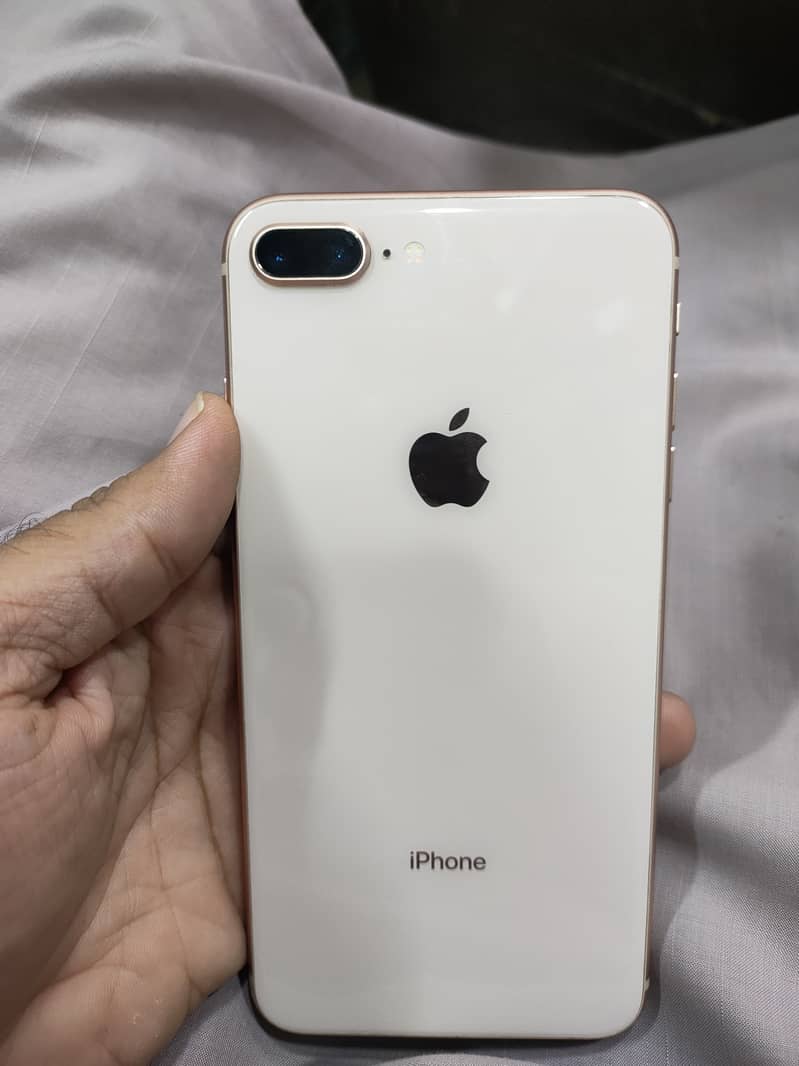 Apple iPhone 8 Plus 0