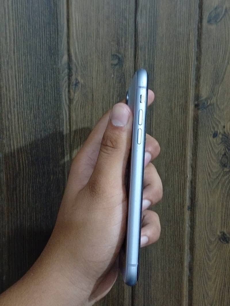 Apple iPhone 11 2