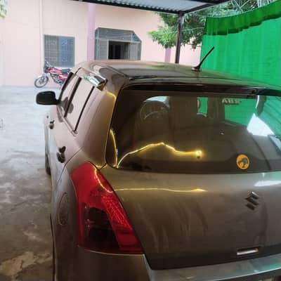 Suzuki Swift DLX 1.3 2012
