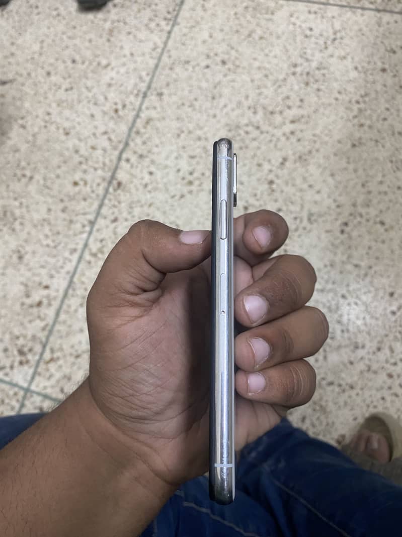 Apple iPhone X 2